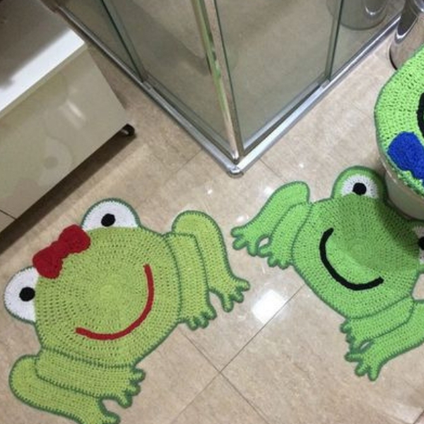 modelo tapete de crochê banheiro sapo