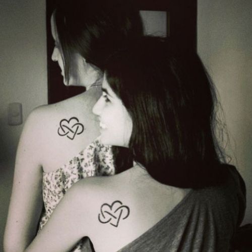 tatuagens para mãe e filha amor eterno nas costas
