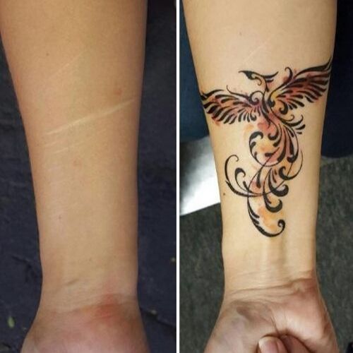 modelo tatuagem em cicatriz fenix