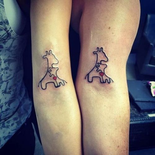 tatuagens para mãe e filha de girafas