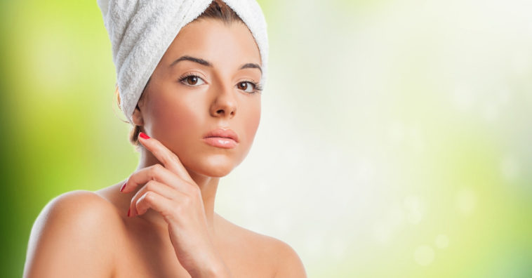 manchas vermelhas no rosto