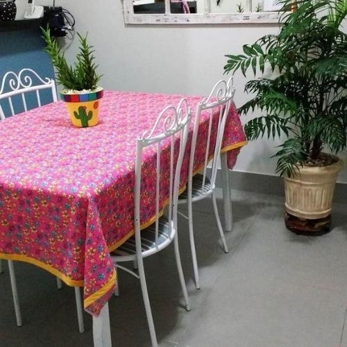 toalha de mesa de pano colorido