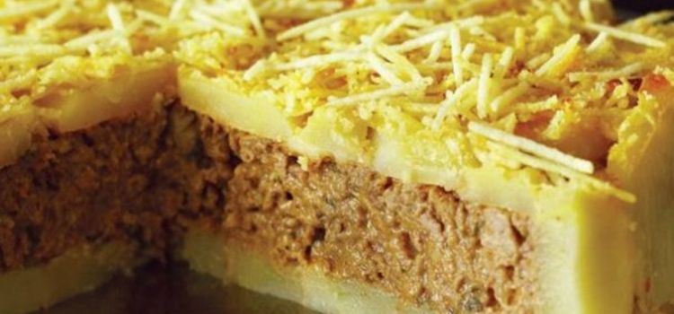 receita torta de batata co carne moída temperada