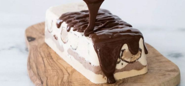 torta de sorvete e bombom