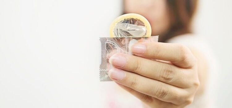 como ocorre transmissao herpes genital