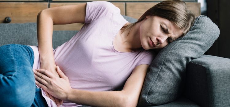 como tratar inchaço abdominal