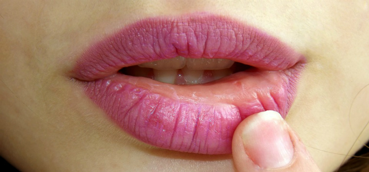 truques de beleza com maizena batom