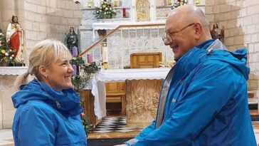 uma freira e um monge