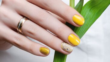 esmalte amarelo