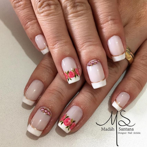 modelo de unha francesinha dourada