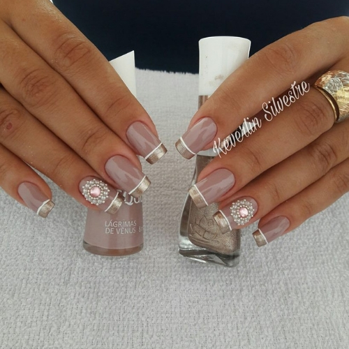 modelo de unha francesinha prata