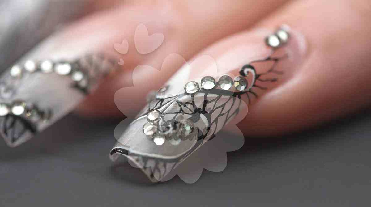 unha-porcelana-colocar-em-casa