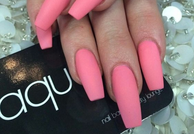 modelo unhas ano novo rosas