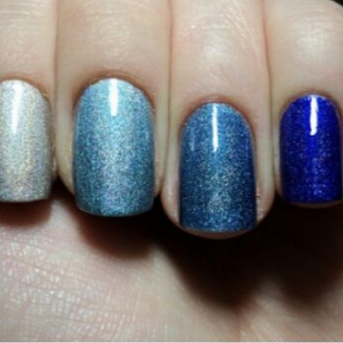 modelo unhas azuis decoradas degrade