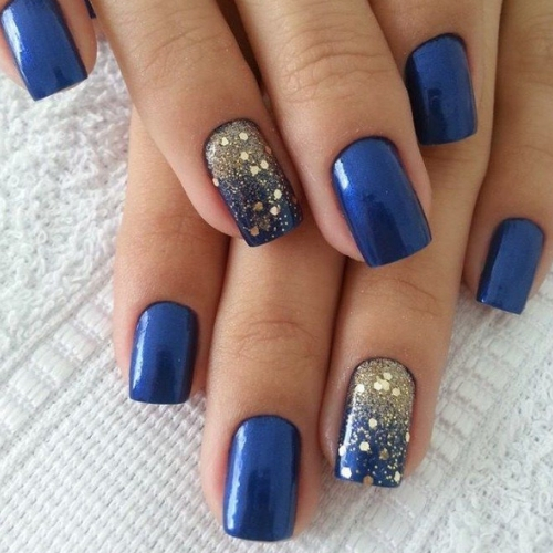 modelo unhas azuis decoradas glitter