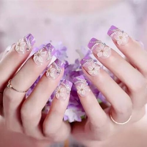 modelo unhas de noiva lilás