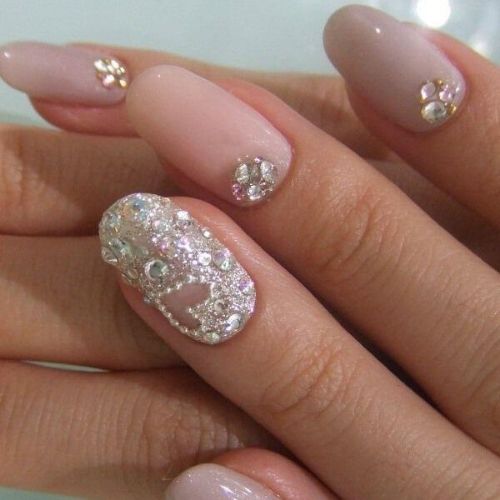 modelo unhas de noiva nude e prata