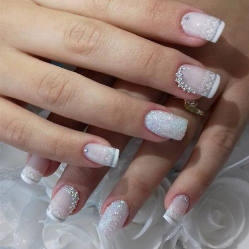 modelo unhas de noiva rendas pedras e glitter