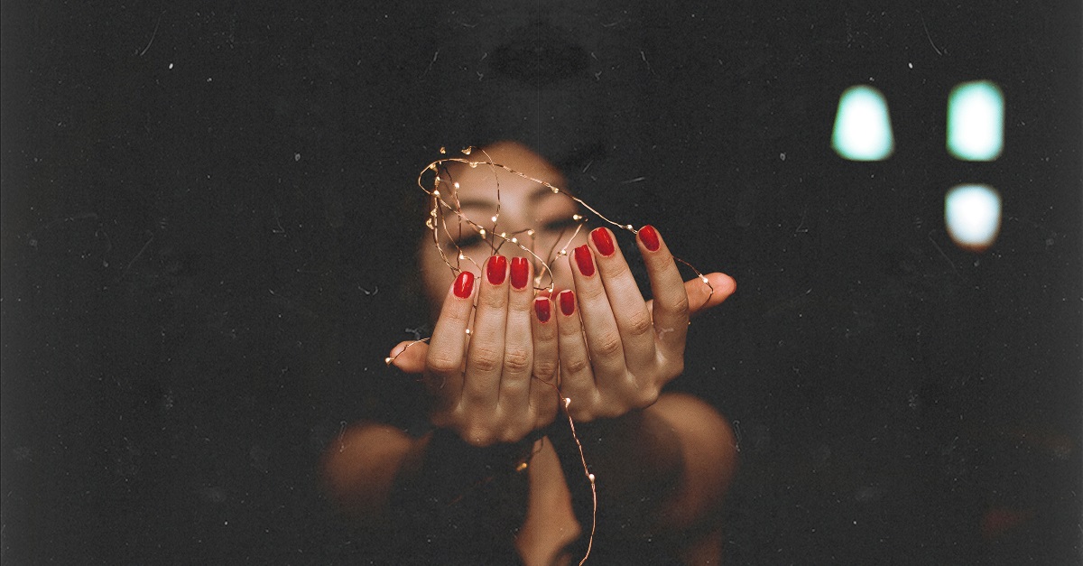 unhas decoradas com esmalte vermelho