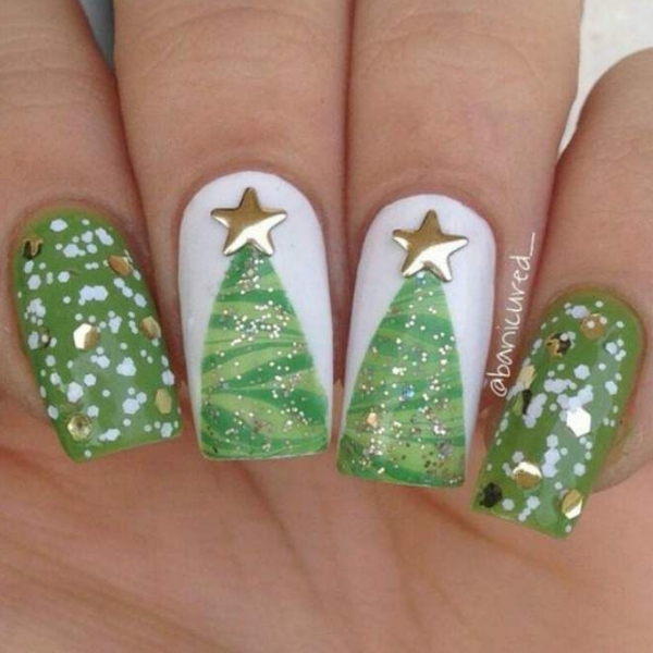 modelo unhas decoradas para o natal branco verde