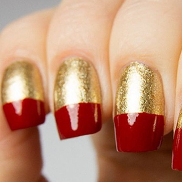 modelo unhas decoradas para o natal metades