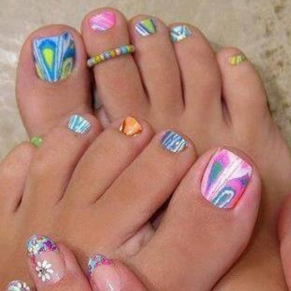 ideias de unhas do pé decoradas psicodelico