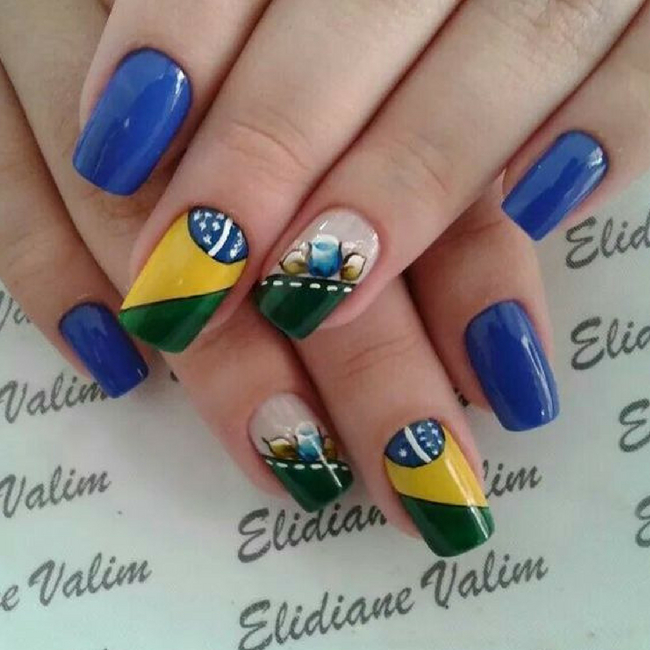 ideia de unhas para copa azul predominante