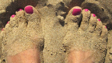 usar sapato fechado apos fazer as unhas dos pes