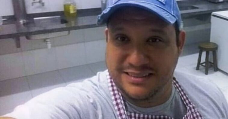 vendedor de torresmo anuncia na live do governador