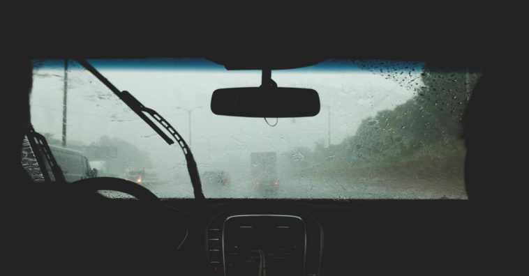 vidro embaçado no carro