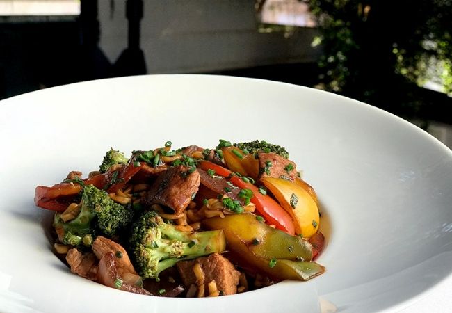 yakisoba com pimentões