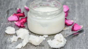 óleo de coco ou óleo de babaçu